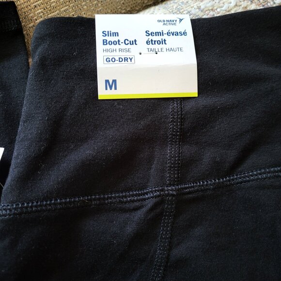*NEW* OLD NAVY Women's Slim Boot-Cut Black Yoga Pants Size Medium - Picture 4 of 5
